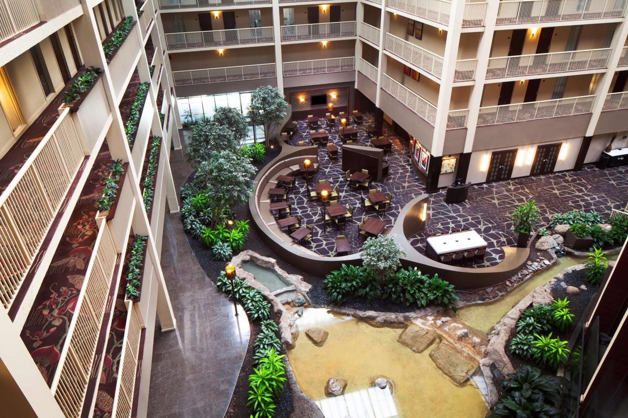 Embassy Suites By Hilton Philadelphia Airport Exterior foto